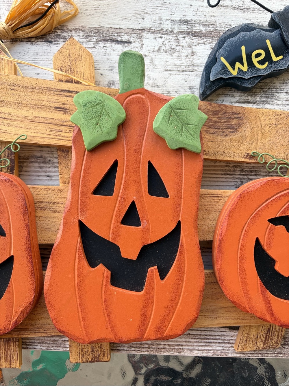 Halloween Wooden Pumpkin Welcome Plaque Hanging - Picture 4 of 6